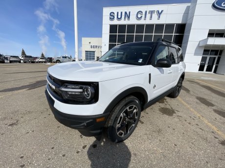 2024 Ford Bronco Sport Outer Banks 300A + TOW PKG & MOONROOF