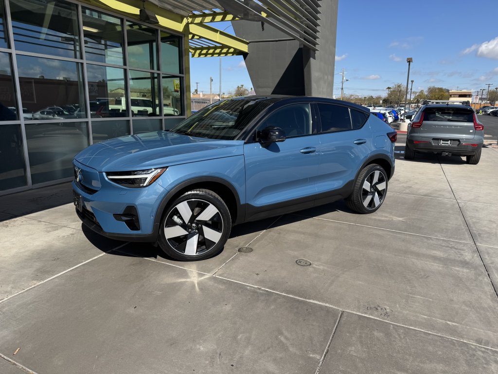 2022 Volvo C40 Ultimate