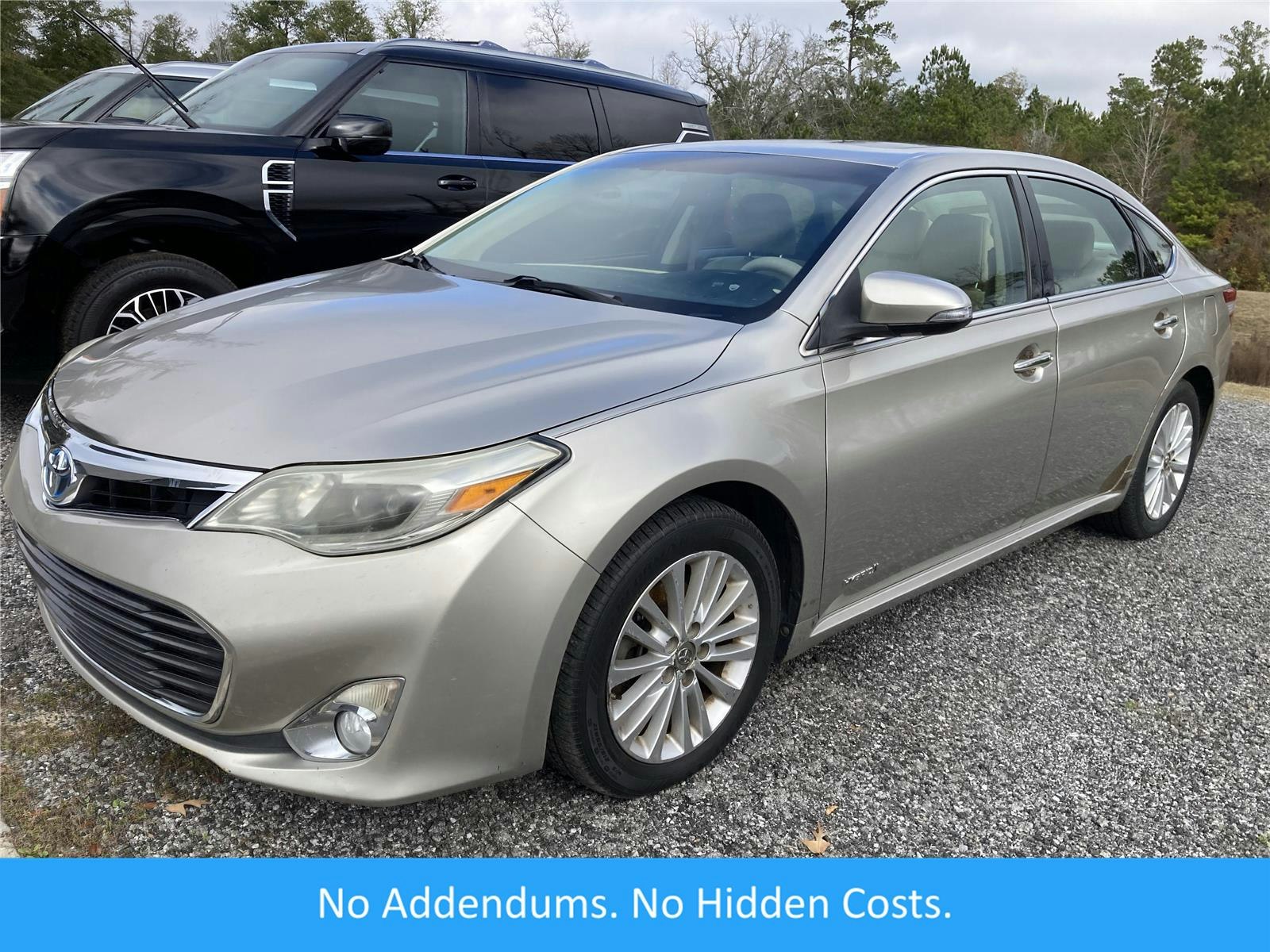 2013 Toyota Avalon Limited Hybrid's photo