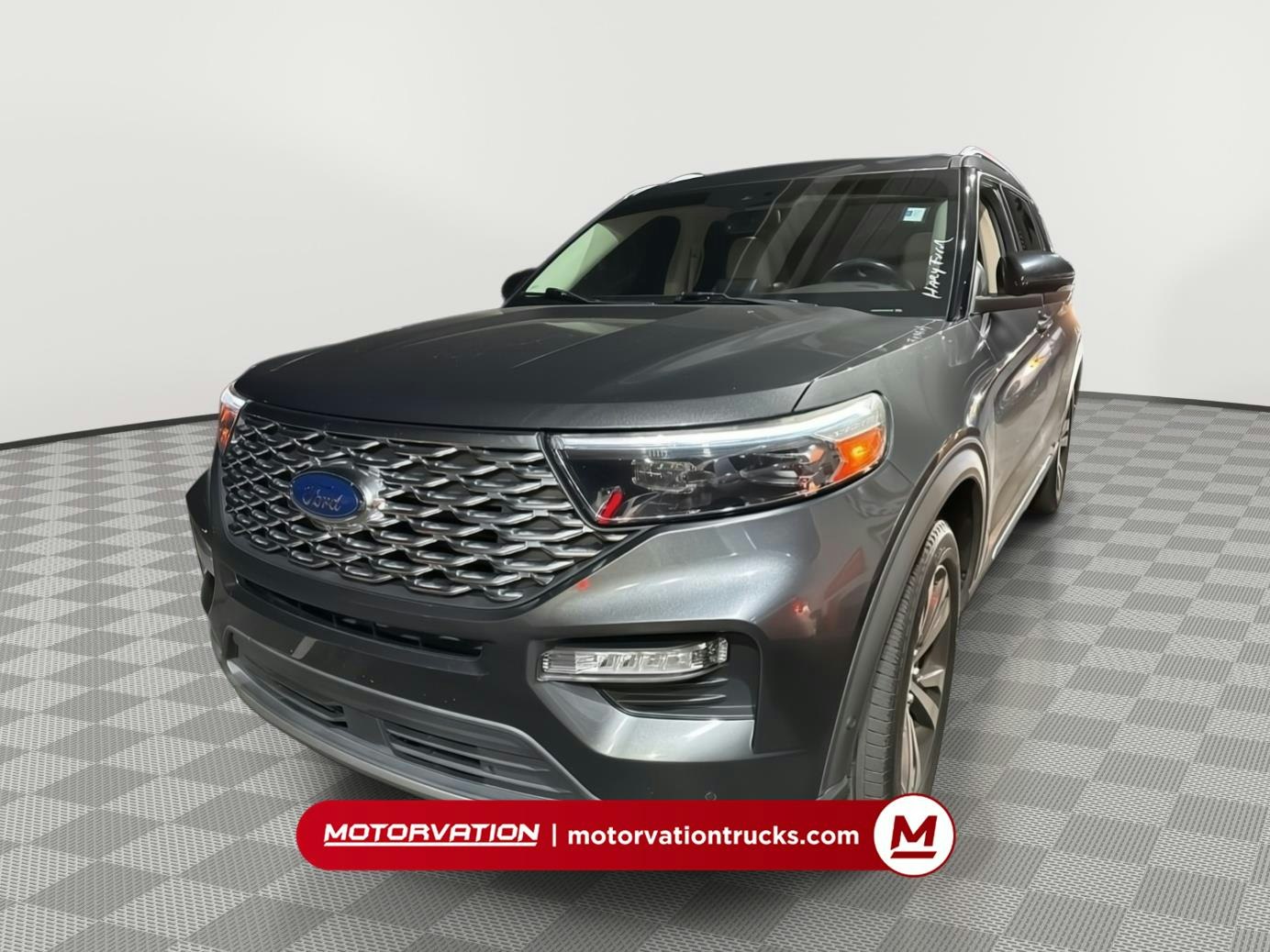 2020 Ford Explorer Platinum's photo