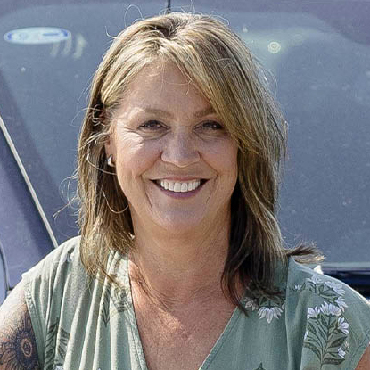 Lana MacLean - Sales