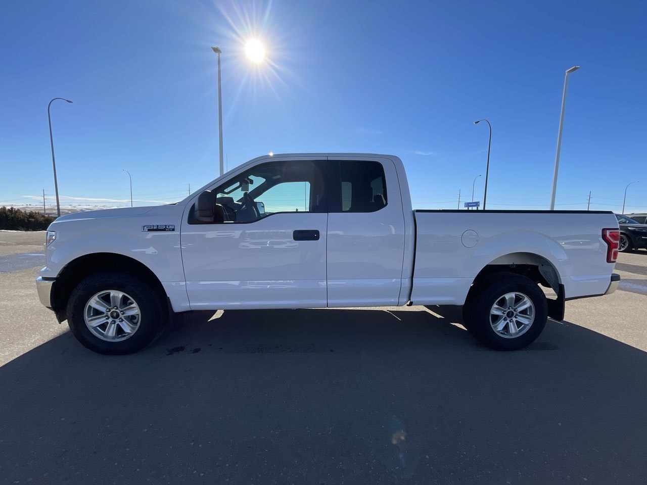 2018 Ford F-150 SuperCab 4x4 XLT with TOW PACKAGE (T123003A) Main Image
