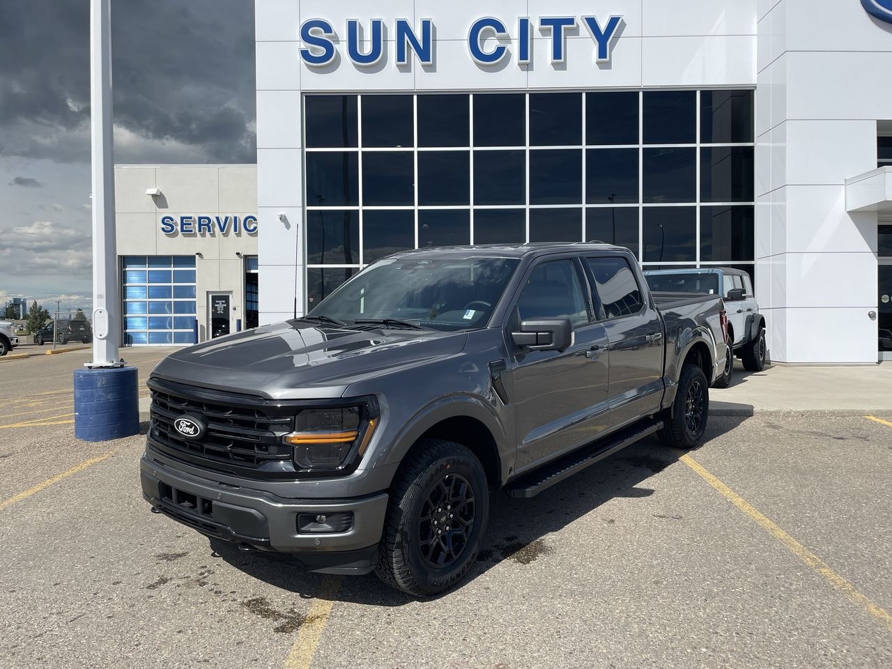 2024 Ford F-150 XLT 302A (T124004) Main Image