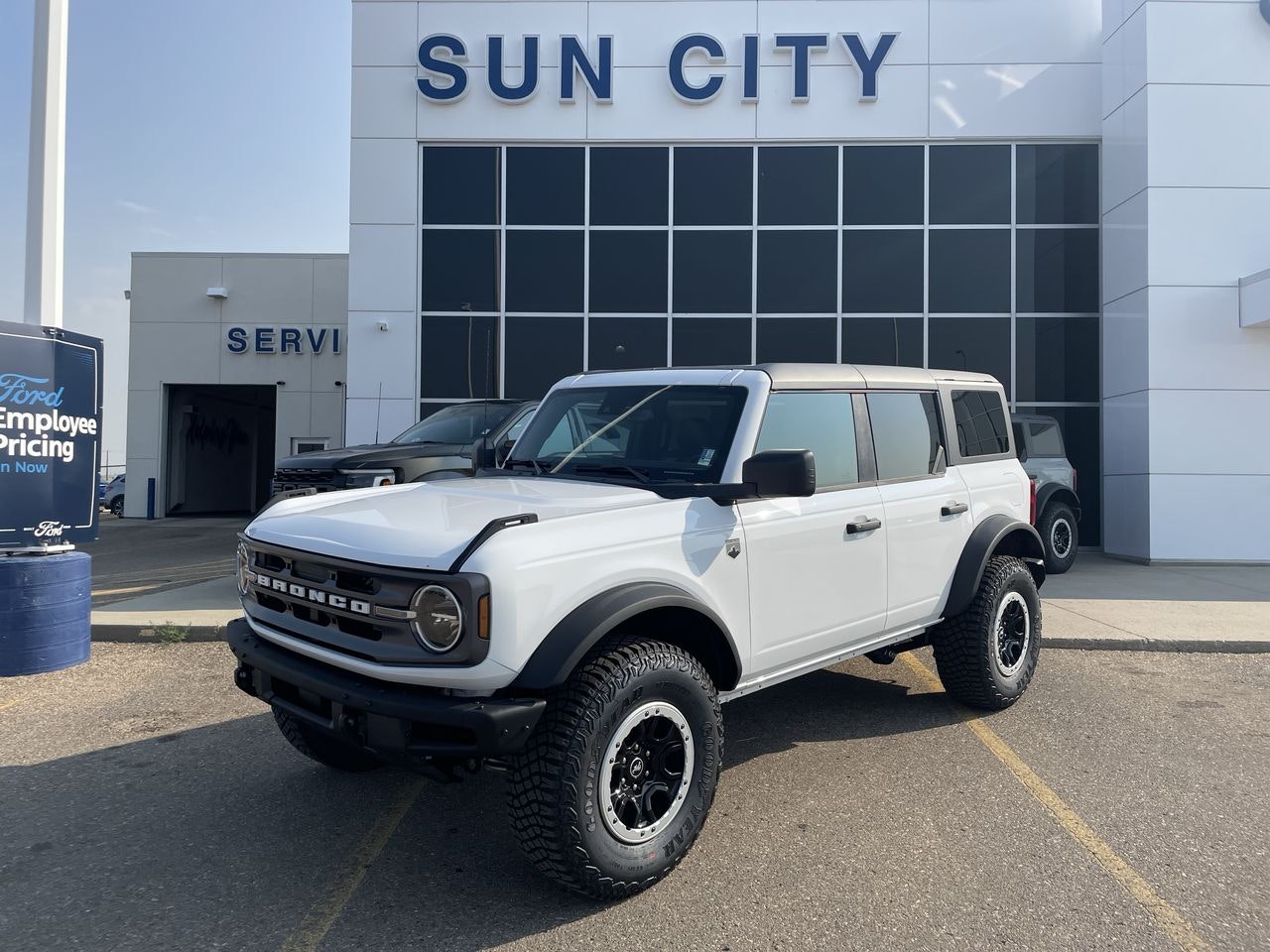 2024 Ford Bronco Big Bend 4dr 222A (SB24042) Main Image