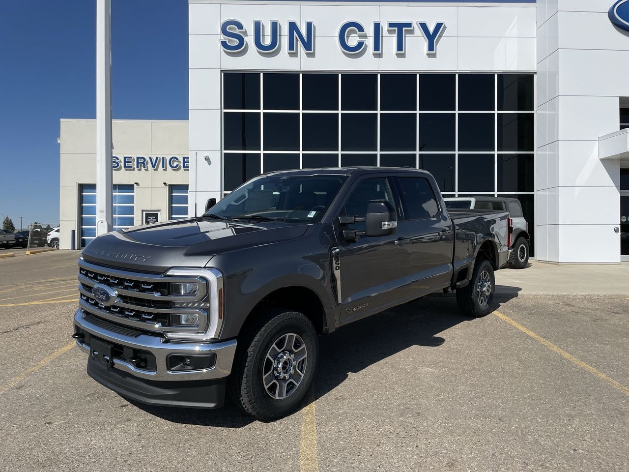 2024 Ford Super Duty F-350 SRW Lariat 618A (TS24044) Main Image