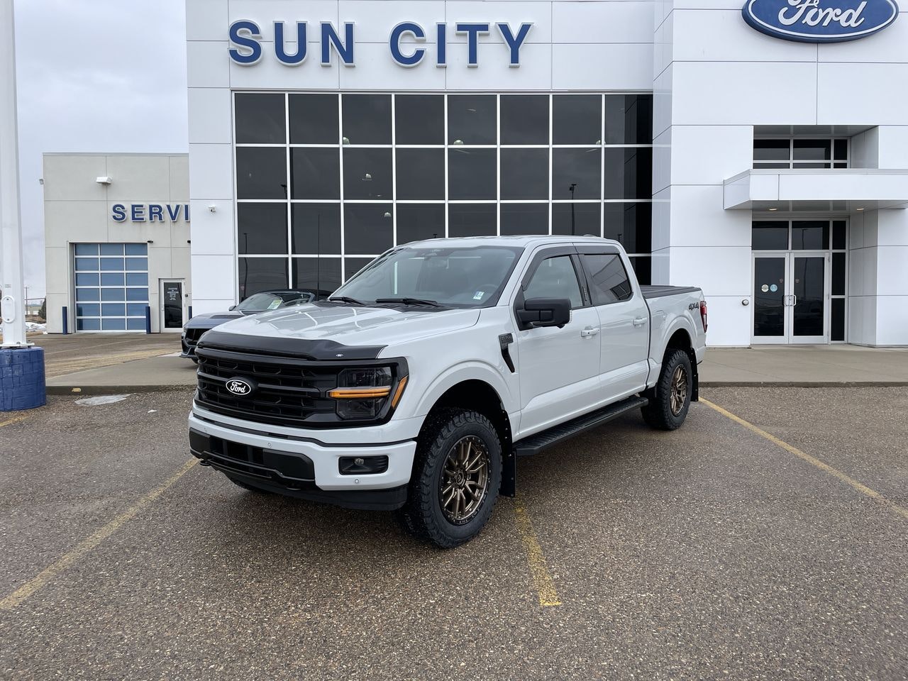 2024 Ford F-150 XLT 302A (T124147) Main Image