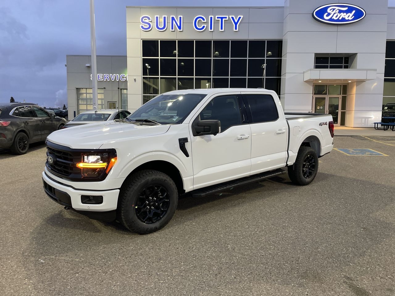 2024 Ford F-150 XLT 302A (T124152) Main Image