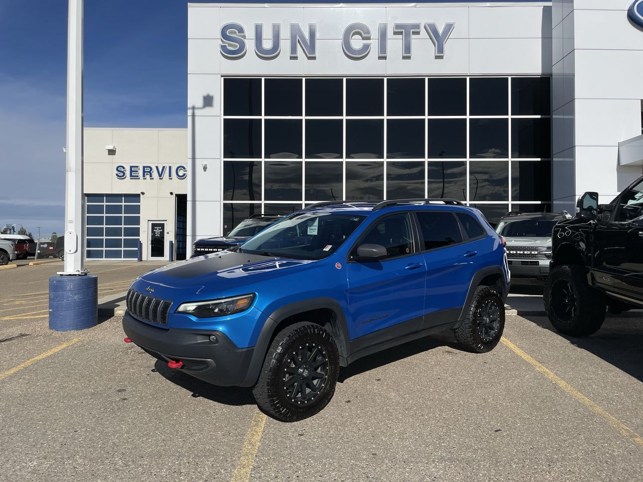 2020 Jeep Cherokee Trailhawk 4X4 (T124098B) Main Image