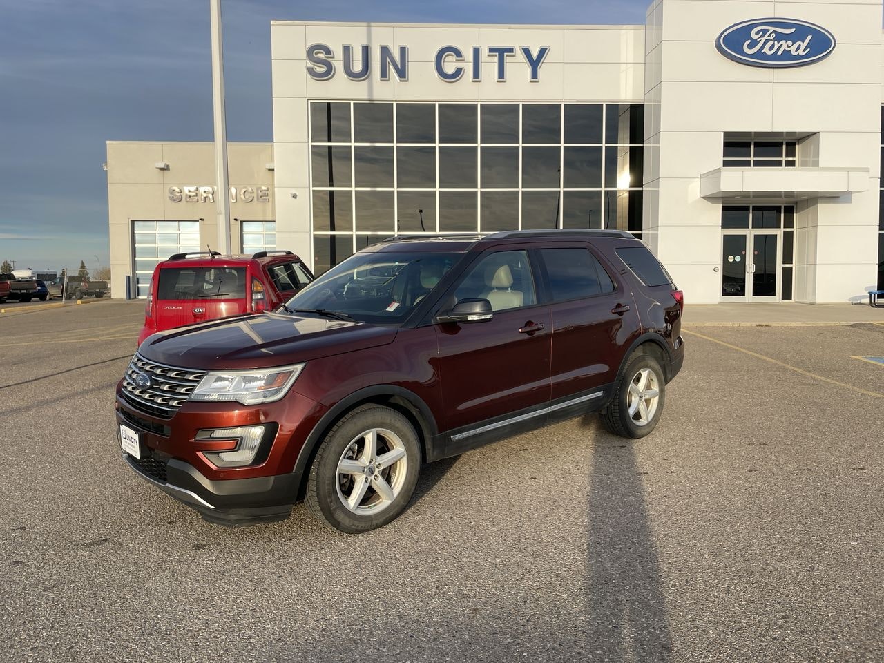 2016 Ford Explorer XLT 4WD 202A (U4645) Main Image