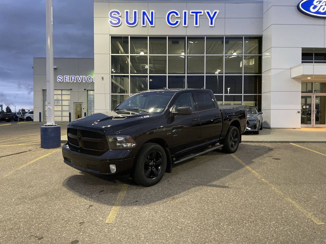 2019 Ram 1500 Classic SLT 27G (U4626A) Main Image