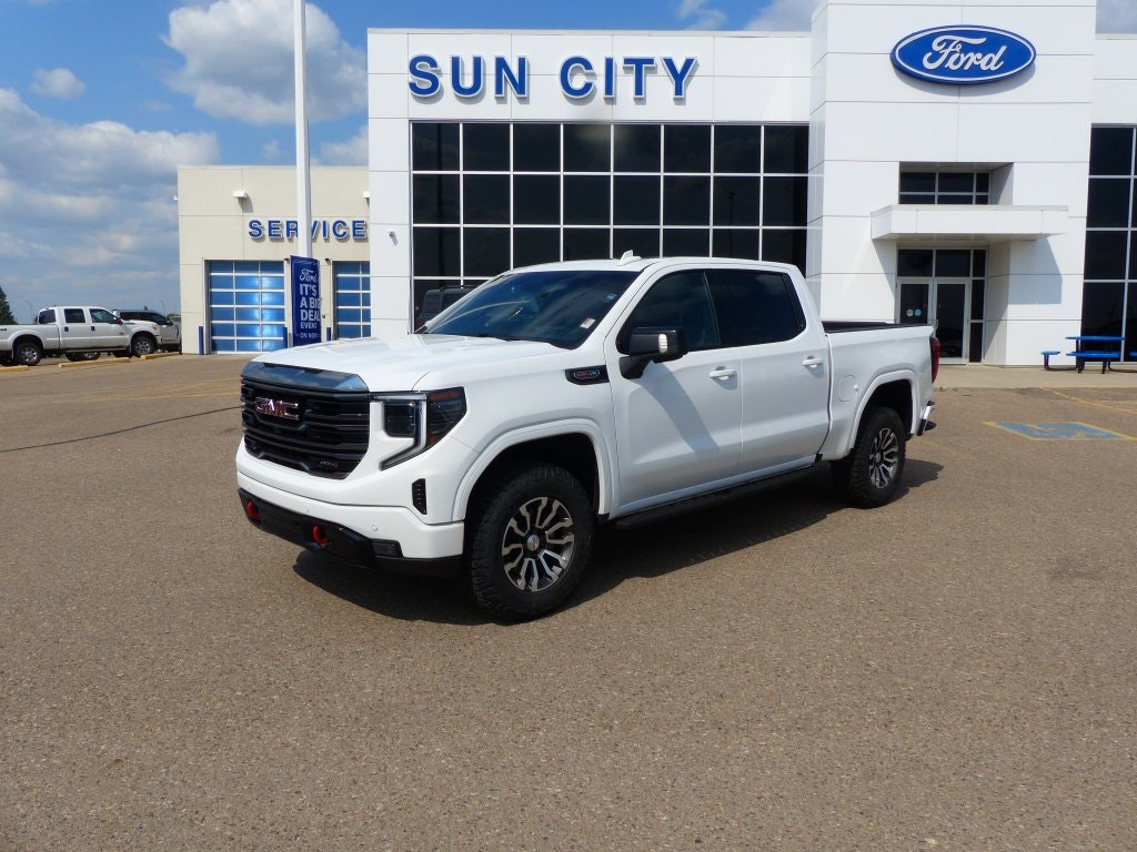 2023 GMC Sierra 1500 AT4 4WD (T125058A) Main Image