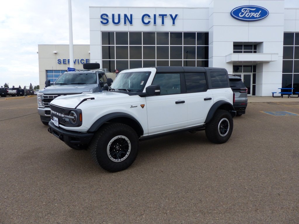 2022 Ford Bronco Badlands (U4763) Main Image