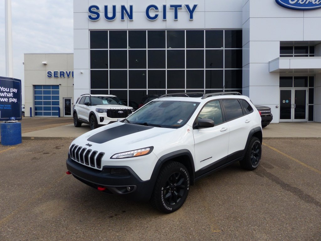 2015 Jeep Cherokee Trailhawk (U4735A) Main Image