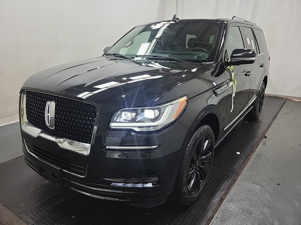 2022 Lincoln Navigator Reserve Luxury 201A (U4794) Main Image