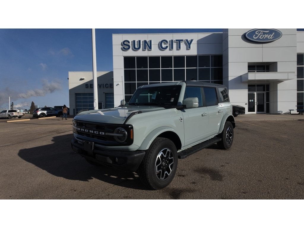 2022 Ford Bronco Outer Banks 4dr 314A (U4840) Main Image