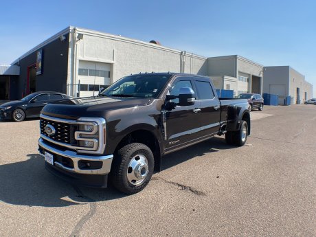 2025 Ford Super Duty F-350 Dually à vendre à Medicine Hat