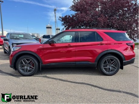 2025 Ford Explorer ST-Line 