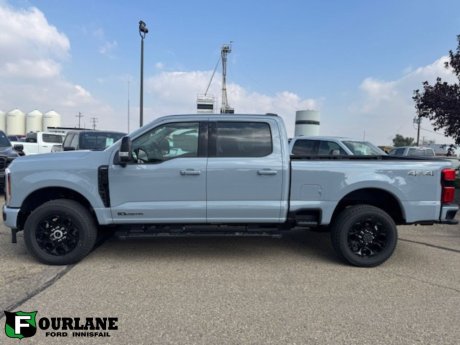 2026 Ford Super Duty F-350 SRW Lariat Black Appearance Package 