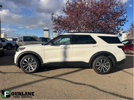 2025 Ford Explorer ST-Line W/Moon Roof 