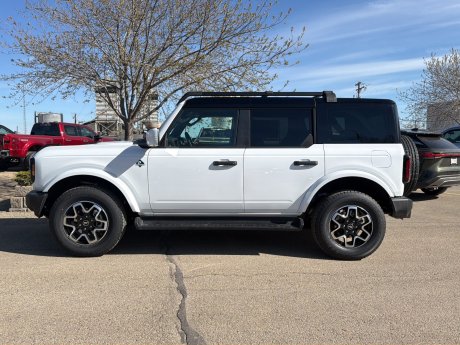 2026 Ford Bronco Outer Banks Lux Package 
