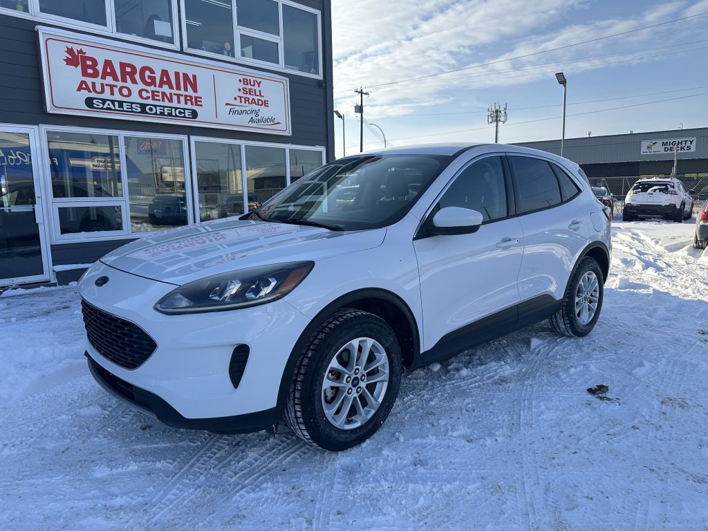 2020 Ford Escape SE (11263) Main Image