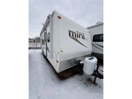 2013 FOREST RIVER ROCKWOOD MINI LITE 2304