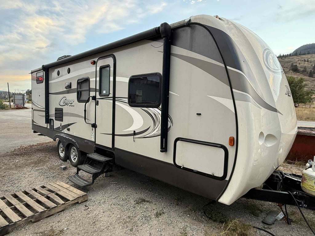 2016 KETSTONE RV Cougar 25RDB (LOT1-22) Main Image
