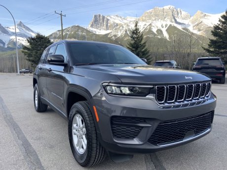 2024 Jeep Grand Cherokee Laredo