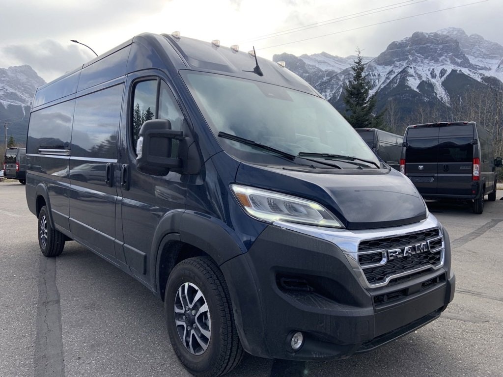 2025 Ram ProMaster Cargo Van SLT (25-9018) Main Image