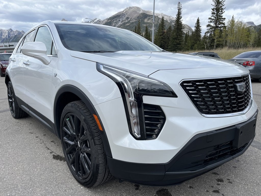 2023 Cadillac XT4 AWD Luxury (OP2422) Main Image