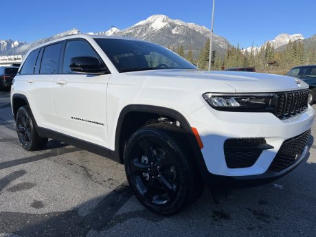 2025 Jeep Grand Cherokee Altitude 