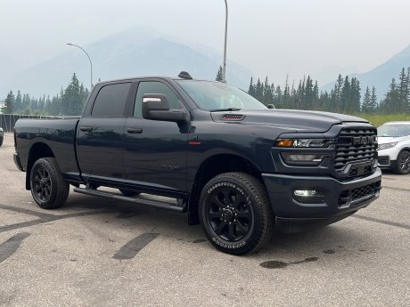 2026 Ram 3500 CREW CAB 4X4 SWB BIG HORN DIESEL 