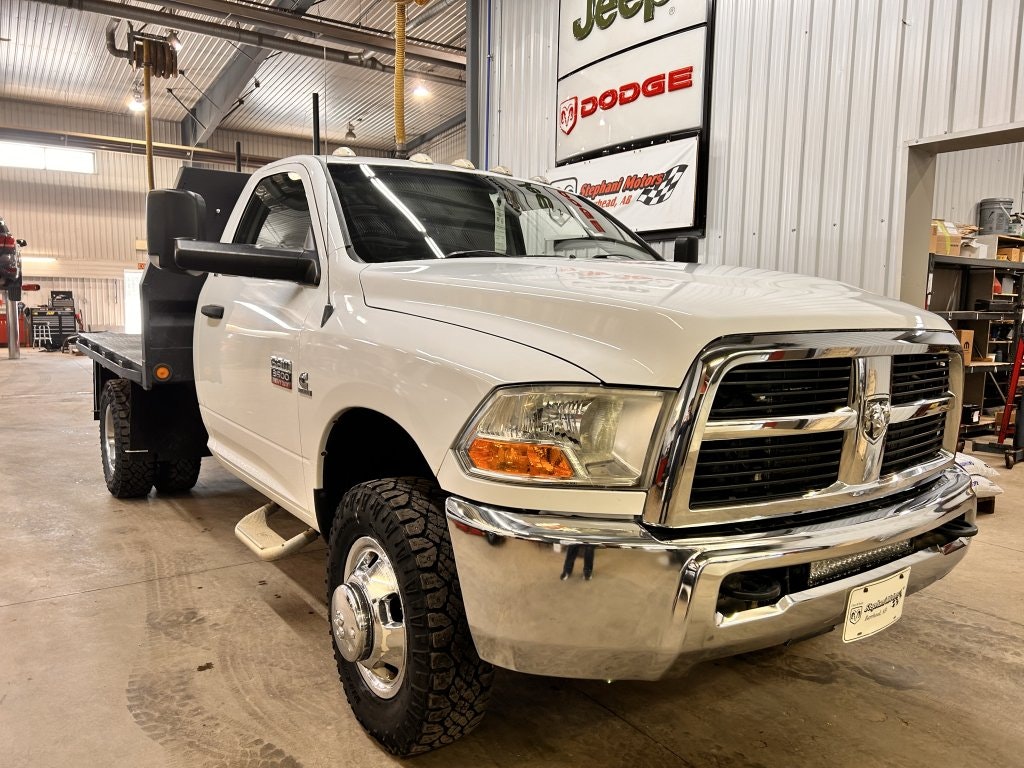 2012 Dodge 3500 Cab and Chassis (CG14CON) Main Image