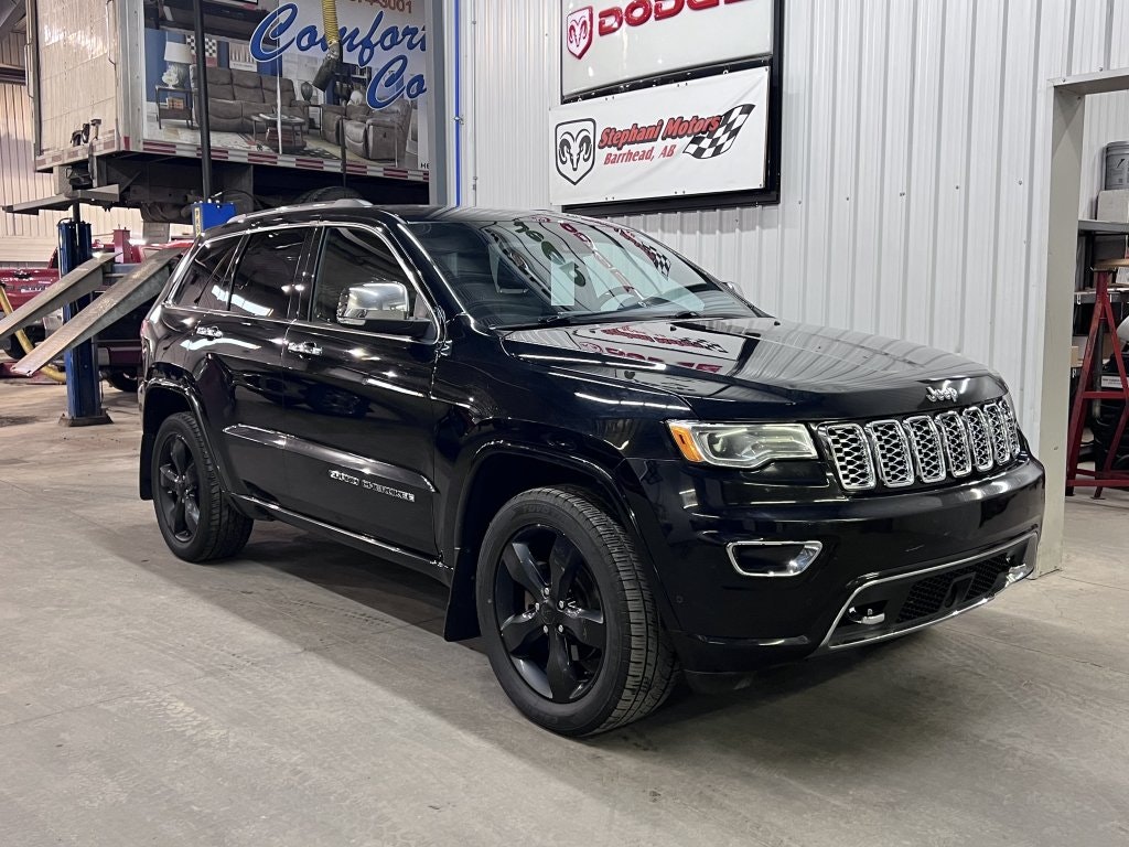 2018 Jeep Grand Cherokee Overland 4x4 (23090A) Main Image