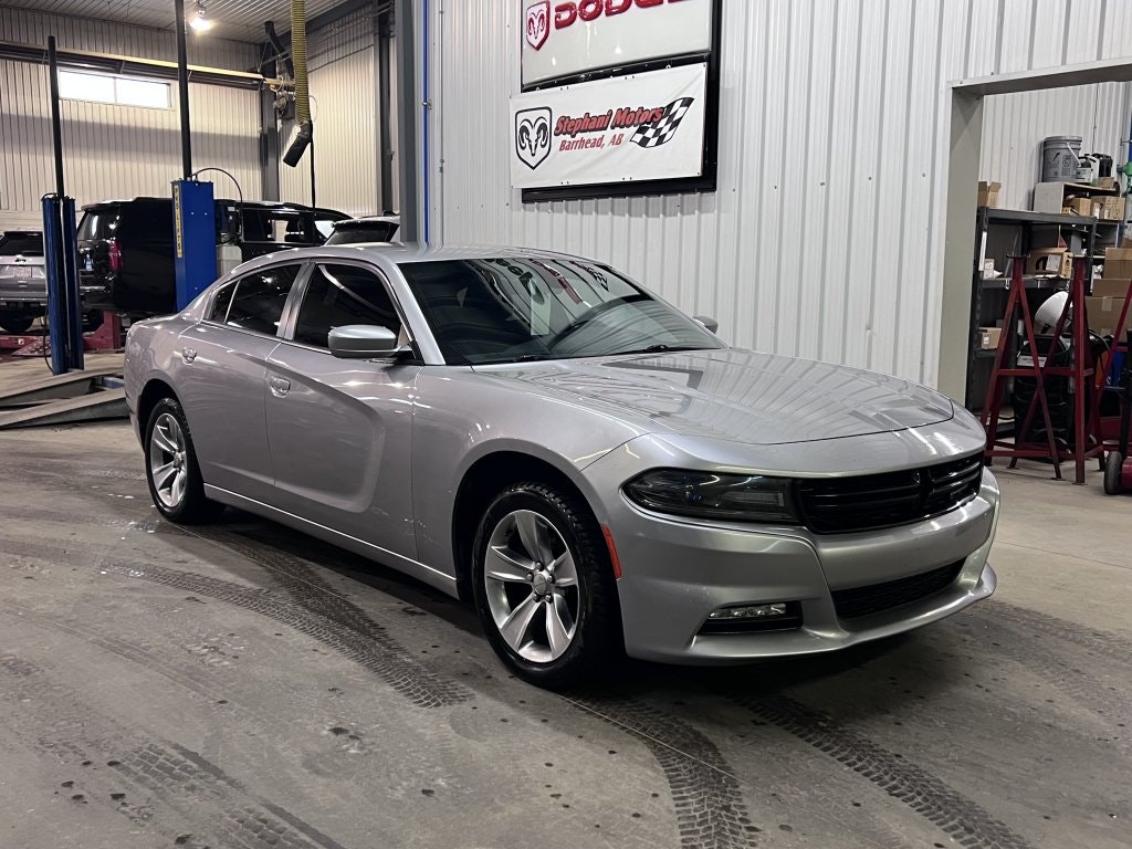 2015 Dodge Charger SXT (FN55CON) Main Image