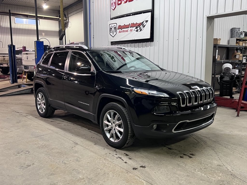 2017 Jeep Cherokee 4x4 Limited (HD2234) Main Image