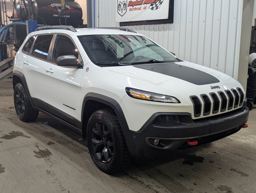 2016 Jeep Cherokee Trailhawk (25048A) Main Image