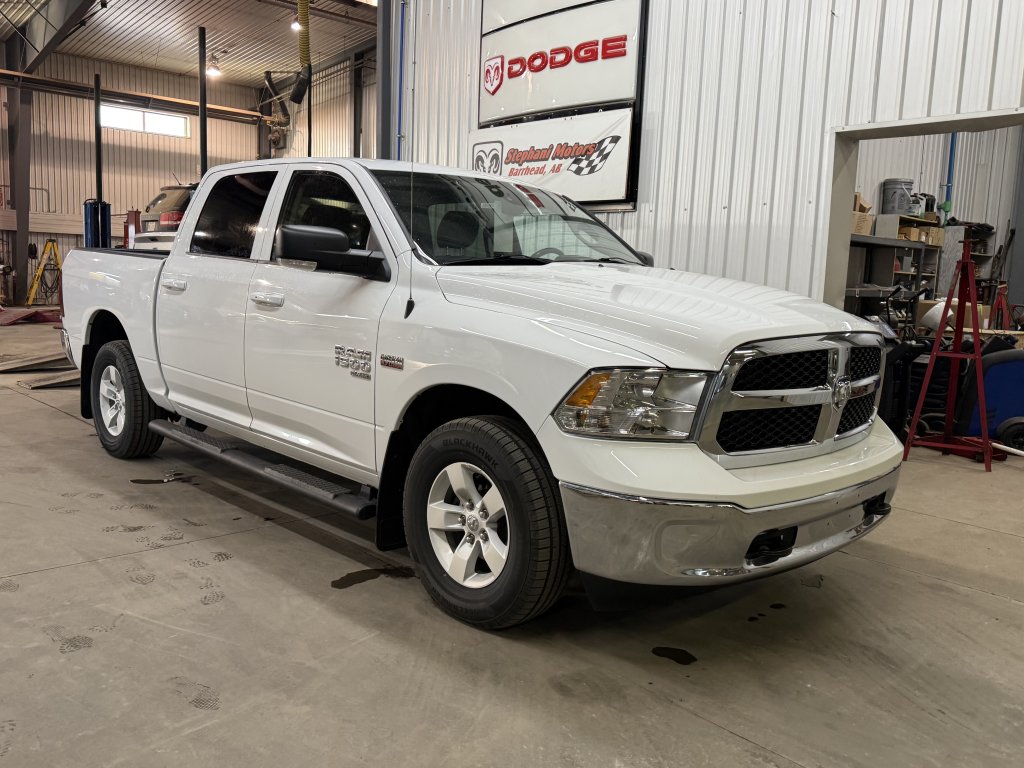 2022 Ram 1500 Classic SLT (2NS243) Main Image