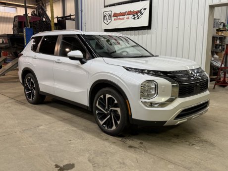 2022 Mitsubishi Outlander Outlander SE