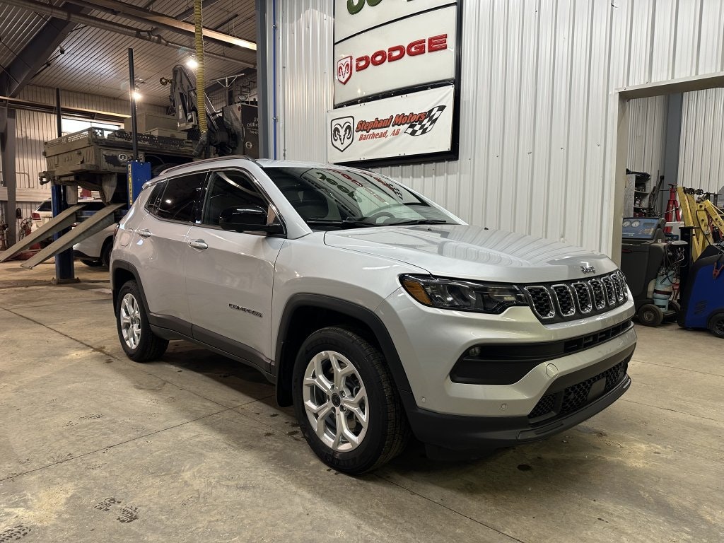 2025 Jeep Compass North 4x4 (ST5383) Main Image