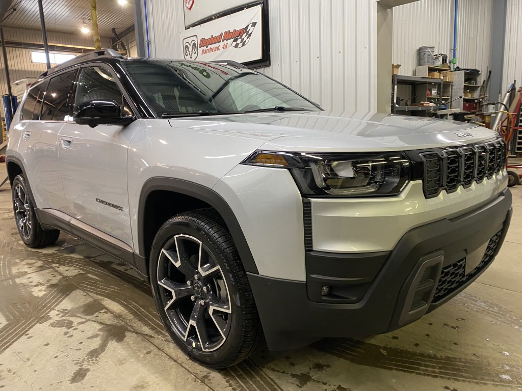 2026 Jeep Cherokee Overland (26036) Main Image