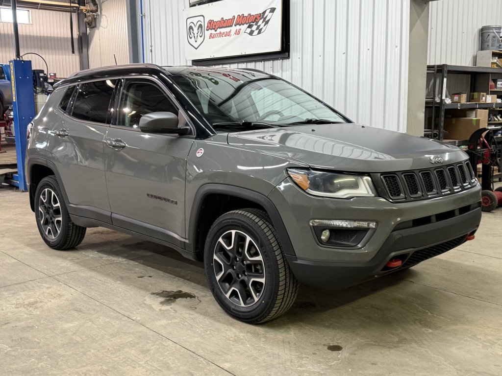 2021 Jeep Compass Trailhawk Elite 4x4 (KC7647A) Main Image