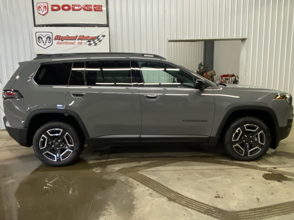 2026 Jeep Cherokee Laredo (26056) Main Image