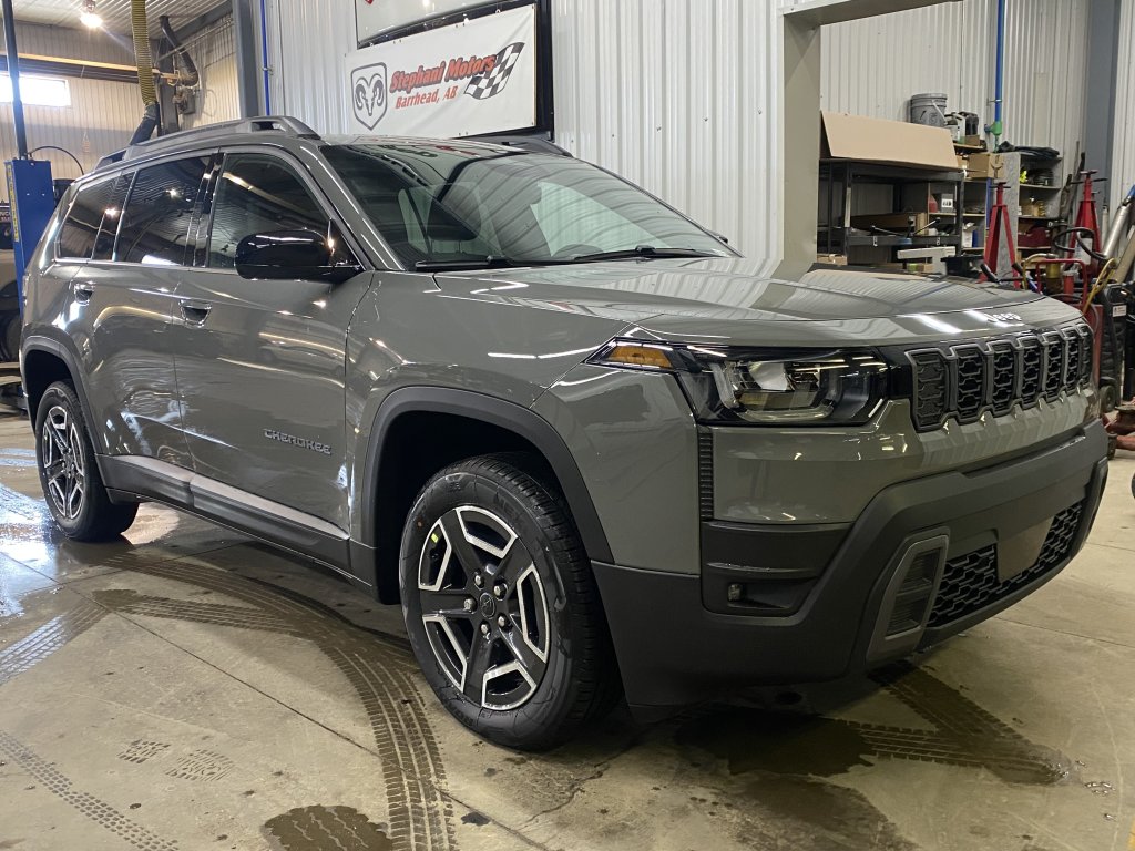 2026 Jeep Cherokee Laredo (26056) Main Image