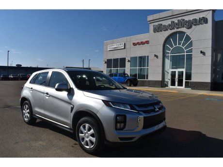2023 Mitsubishi RVR Es 