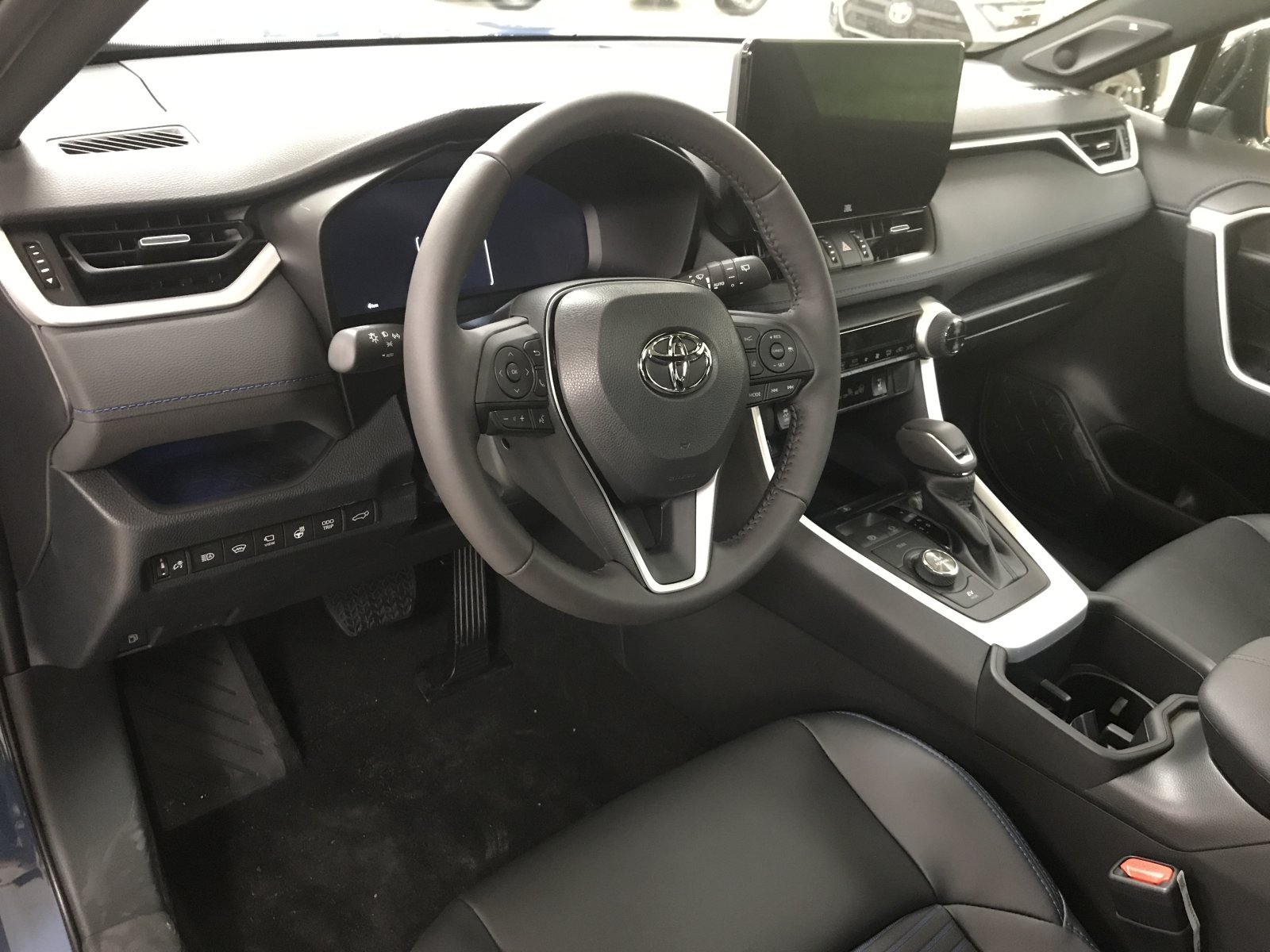 2025 Toyota RAV4 Hybrid for sale in Calgary, AB | New Toyota Sales