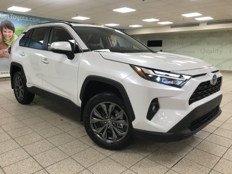 2025 Toyota RAV4 HYBRID XLE 