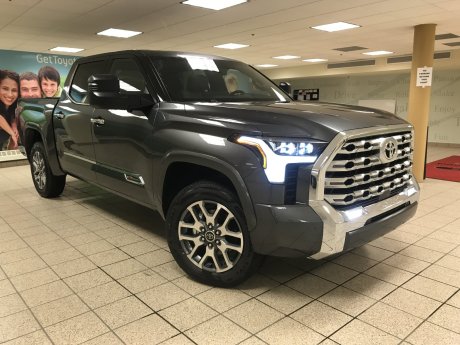 2026 Toyota Tundra 4X4 PLATINUM 