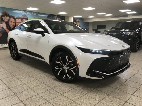 2026 Toyota Crown Hybrid LIMITED 