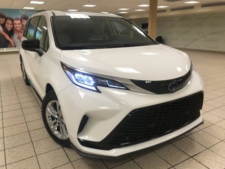 2026 Toyota Sienna Hybrid XSE 